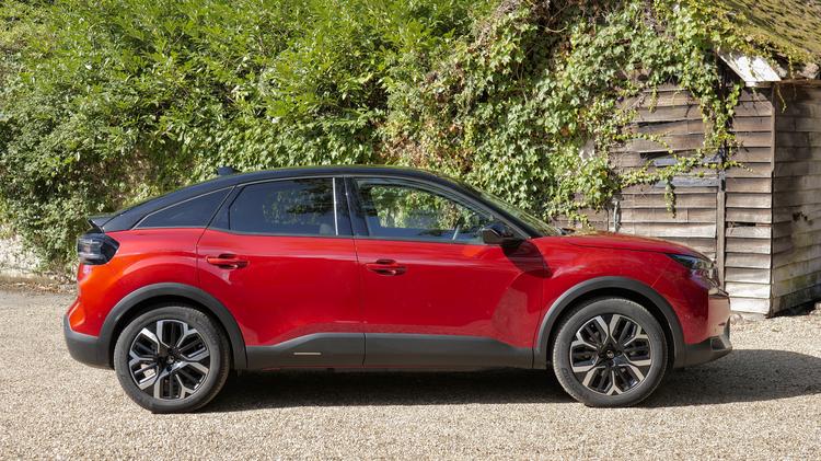 CITROEN E-C4 ELECTRIC HATCHBACK 100kW Plus Standard Range 50kWh 5dr Auto